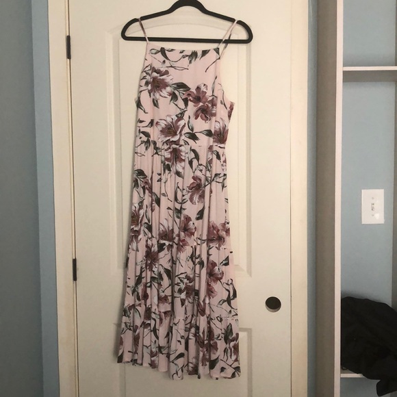 Dress - Picture 1 of 4